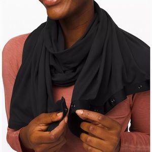 Lululemon Customizable Snap Scarf